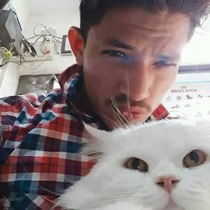 Meet your Posher, Tarik